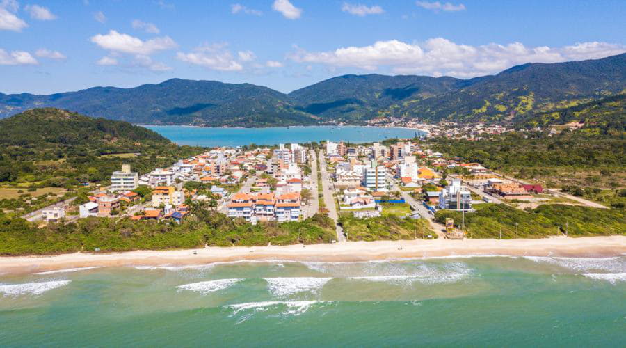 Naše služby pronájmu automobilů nabízejí rozmanitý výběr vozidel Praia Grande.